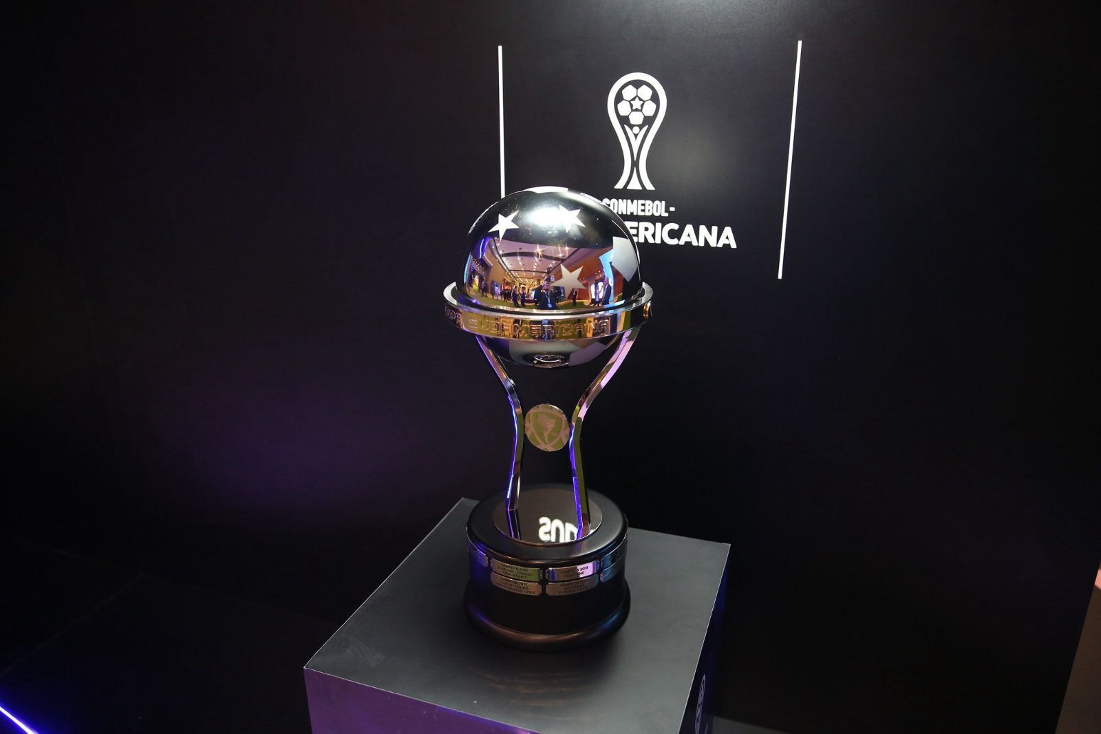 Conmebol define uniformes de Atlético e Lanús para decisão da Copa Sul-Americana