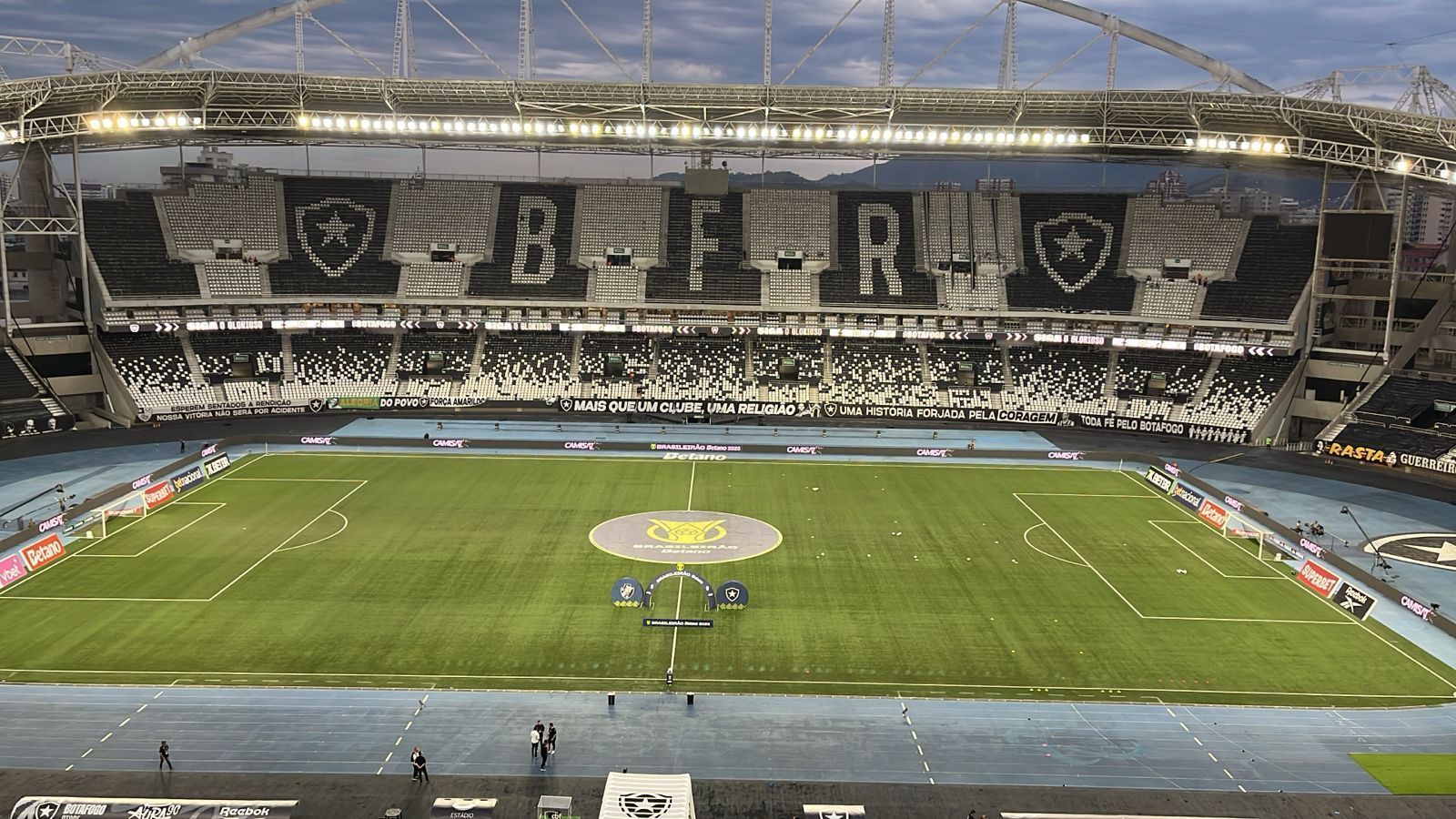 Botafogo x Vasco: veja as escalações do jogo válido pelo Brasileirão