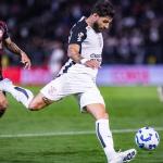 Com dois a menos, Corinthians sofre gol no fim e perde para o RB Bragantino