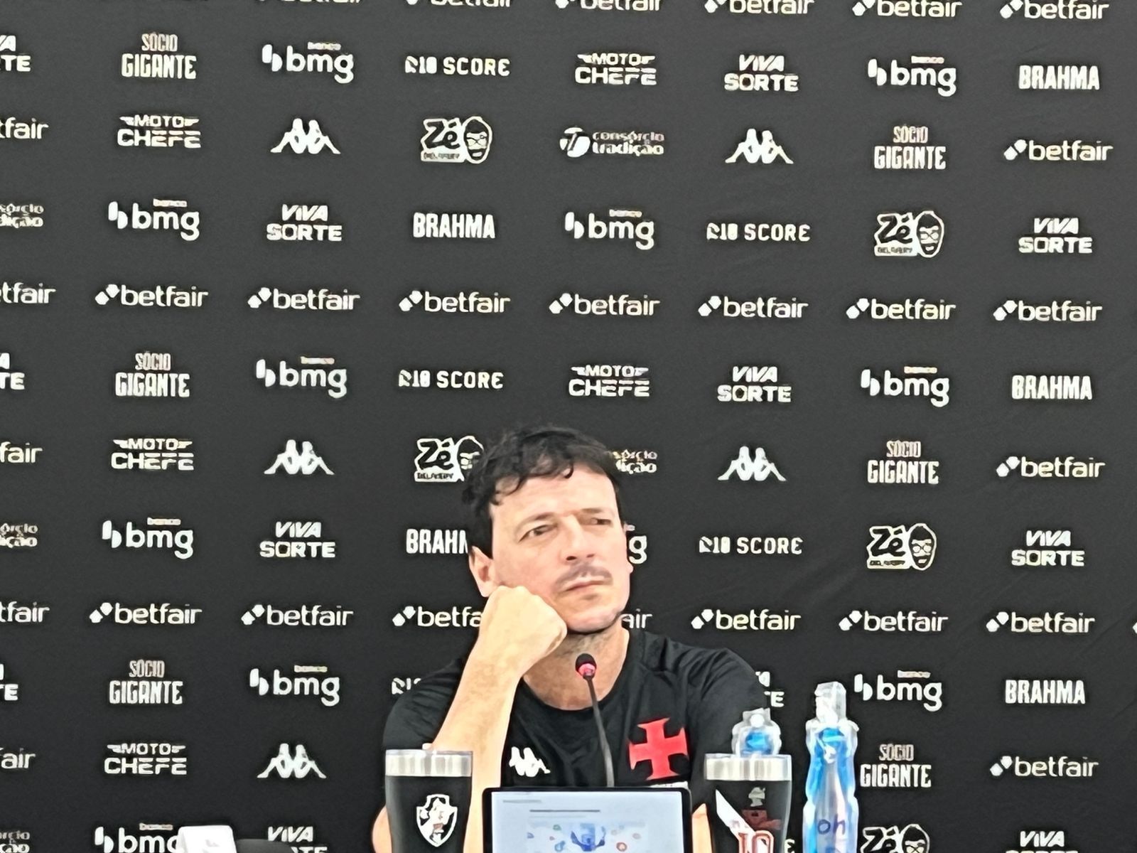 Fernando Diniz detona atuação do Vasco contra o Botafogo: ‘Não fizemos nada’
