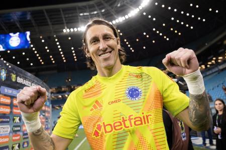 Cássio fez boas defesas pelo Cruzeiro contra o Grêmio, nessa quarta-feira (5), pela Série A