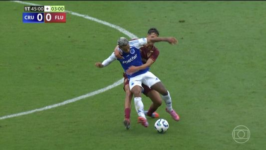 Matheus Pereira, do Cruzeiro, acerta rosto de Facundo Bernal, do Fluminense