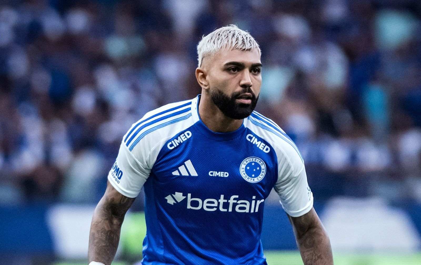 Cruzeiro define condições para negociar Gabigol com o Santos, que prioriza empréstimo