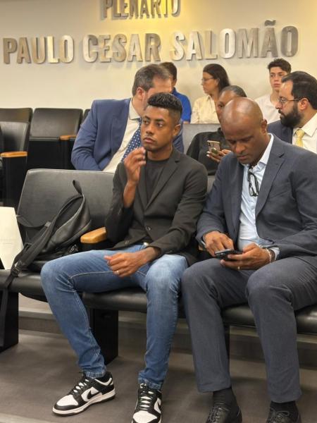 Bruno Henrique aguarda inicio do Julgamento no Plenário do STJD