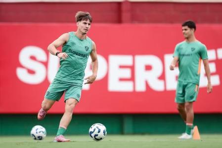 Lavega fez somente cinco jogos com a camisa do Fluminense na temporada