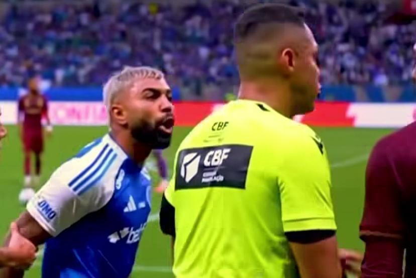 Dublador aponta o que foi dito por Gabigol a Freytes em Cruzeiro x Fluminense
