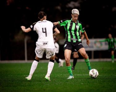 Gadu durante jogo do América no Mineiro Feminino