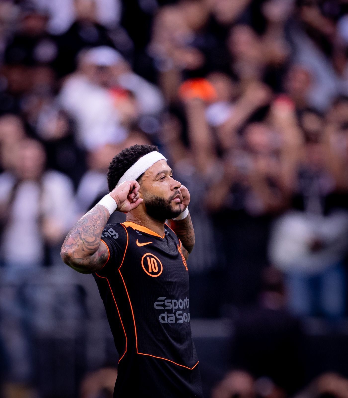 Presidente do Corinthians abre o jogo sobre dívida com Memphis