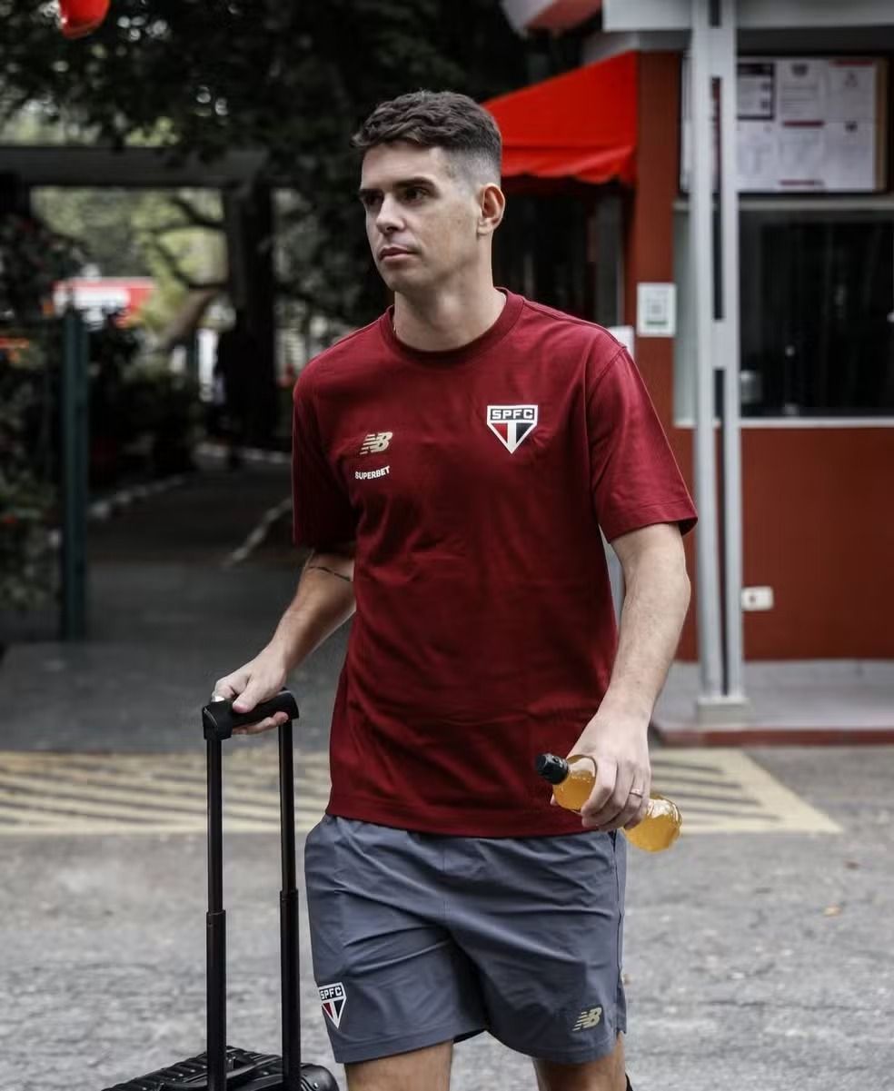 São Paulo: Oscar se pronuncia após ser internado com alterações cardiológicas
