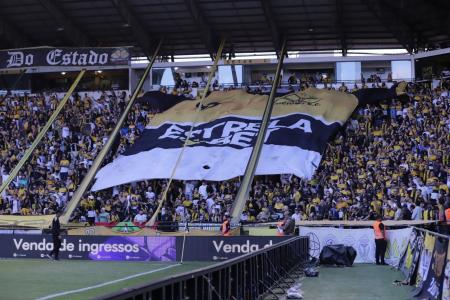 Torcida carvoeira vai lotar o estádio para acompanhar o último compromisso em casa da temporada