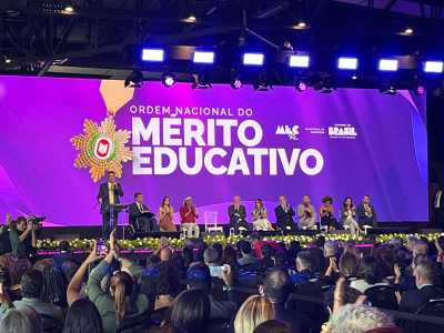 Lula defende expansão educacional e diz que país precisa tornar escola “lugar de atração”