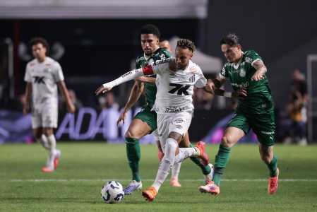 Neymar teve boa atuação na vitória do Santos sobre o Palmeiras