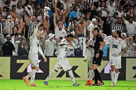 Santos venceu o Palmeiras por 1 a 0 no último sábado (15)