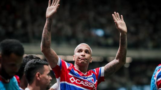 Deyverson pede desculpas por gol marcado contra o Atlético pelo Campeonato Brasileiro