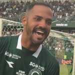 Ex-Cruzeiro marca, Goiás vence Novorizontino e mantém vivo o sonho do acesso na Série B