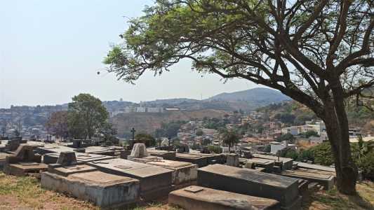 ossuário geral no Cemitério da Saudade