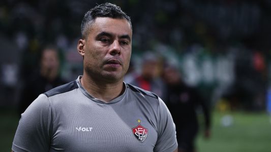 Jair Ventura, técnico do Vitória