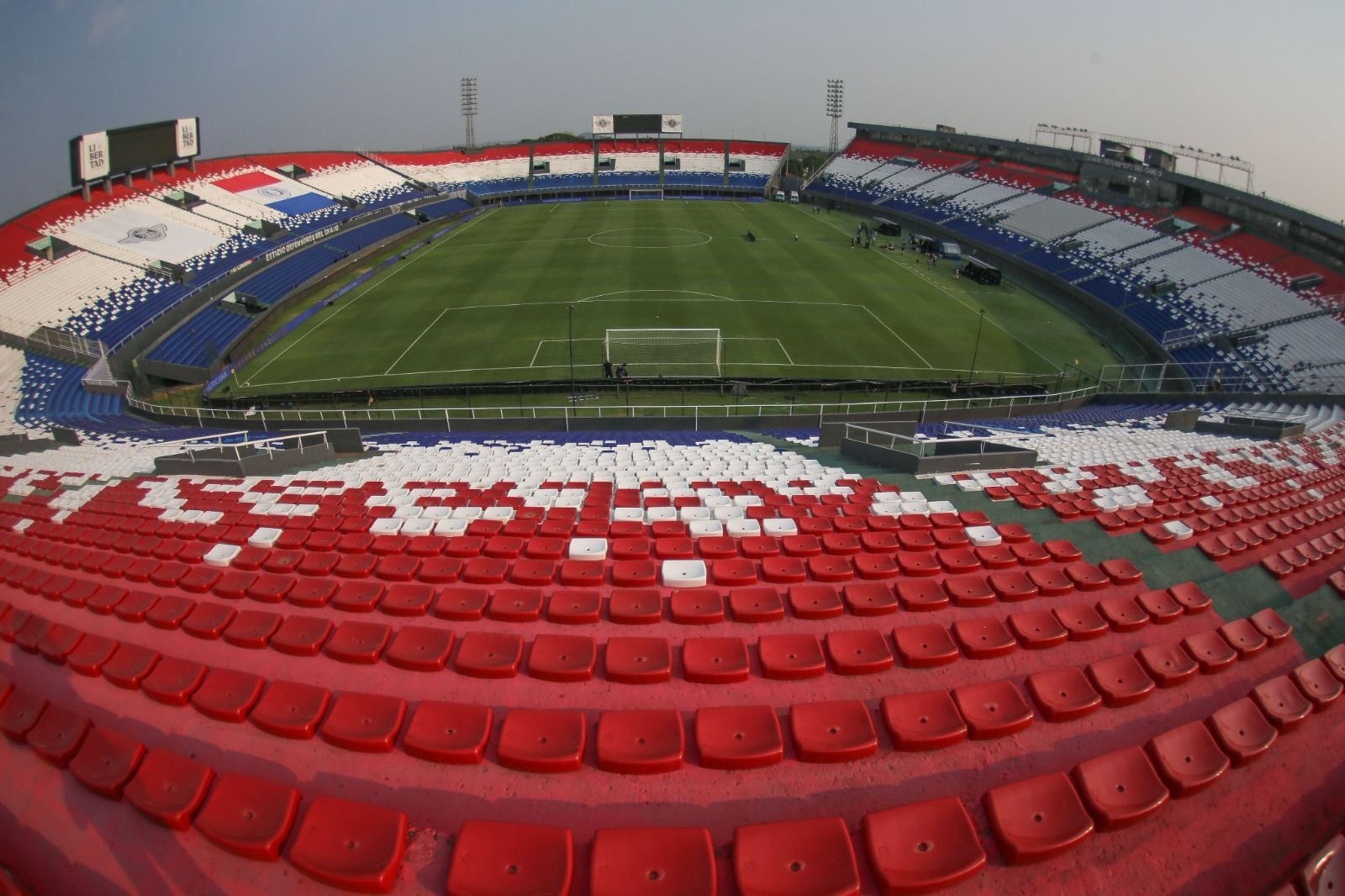 Titular do Atlético relembra histórico em palco da final da Sul-Americana: 'Conheço'