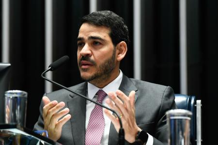 Messias terá que ser aprovado por 41 senadores antes de assumir a cadeira de ministro