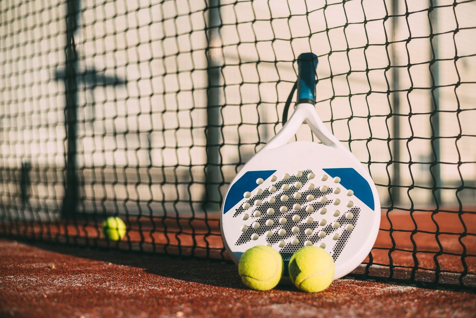 Proteção dos ombros no beach tennis e fortalecimento do manguito rotador