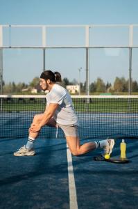 Agilidade lateral no tênis e padel com afundo e pliometria