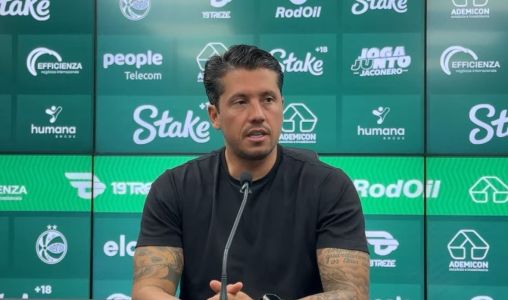 Thiago Carpini concedeu entrevista coletiva após o empate do Juventude com o Cruzeiro
