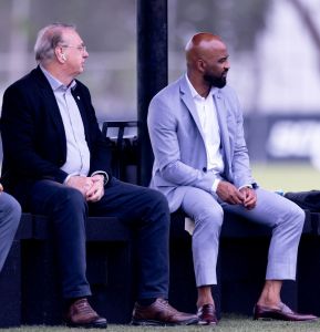 Osmar Stabile e Fabinho Soldado no CT Joaquim Grava