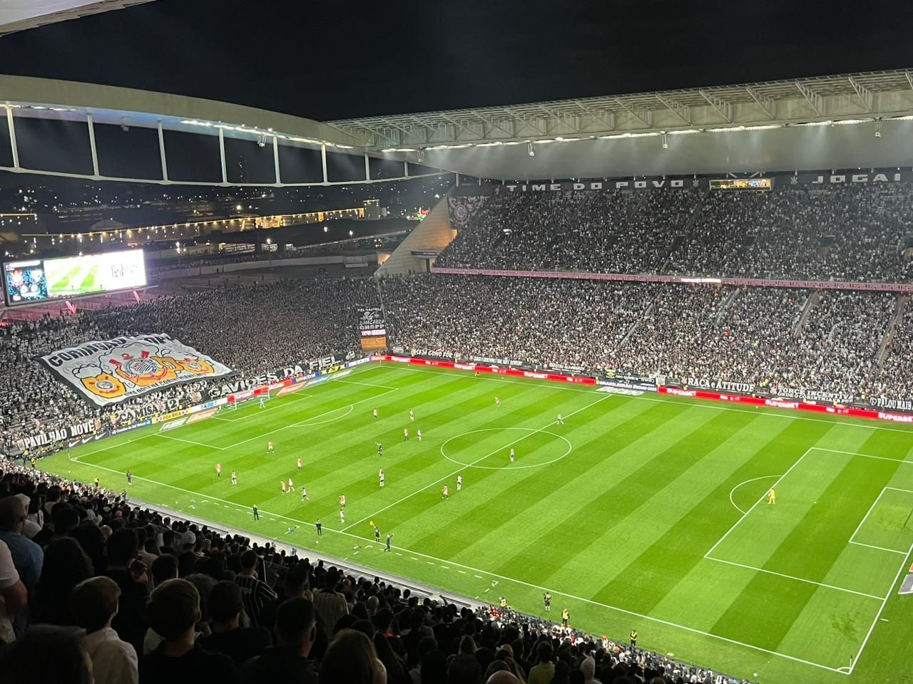 Corinthians se manifesta sobre falha de iluminação na Arena contra o São Paulo