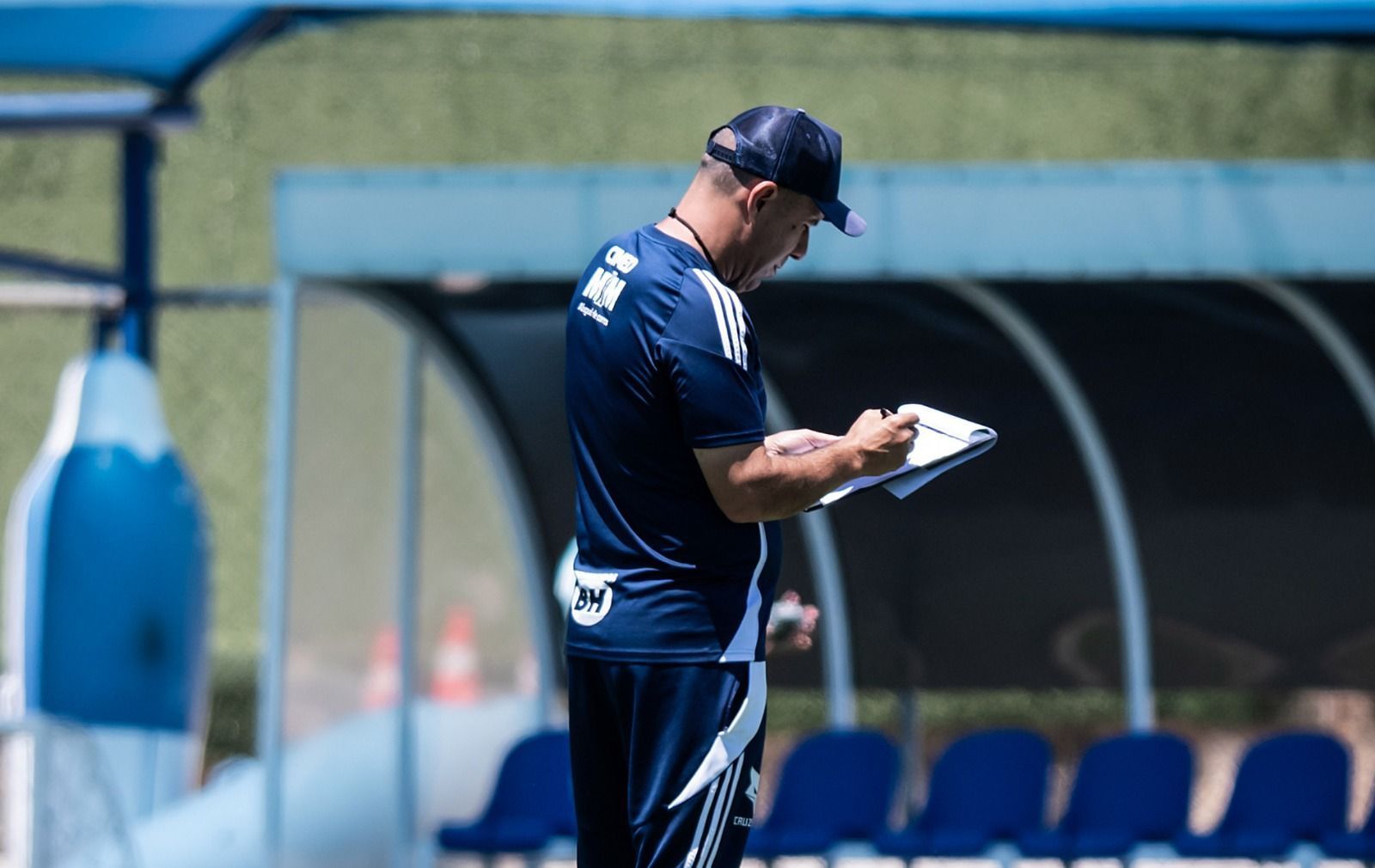 Ainda sem meio-campista, Cruzeiro inicia preparação para enfrentar o Corinthians