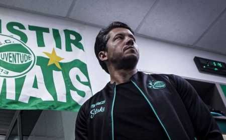 Técnico Thiago Carpini, do Juventude