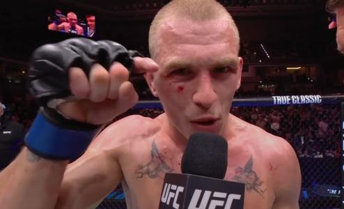 Ian Garry usou o microfone do UFC para pedir disputa por cinturão