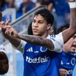 Cruzeiro dá show, goleia Corinthians e garante vaga na fase de grupos da Libertadores