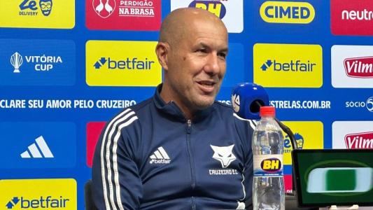Leonardo Jardim, técnico do Cruzeiro, em entrevista coletiva no Mineirão