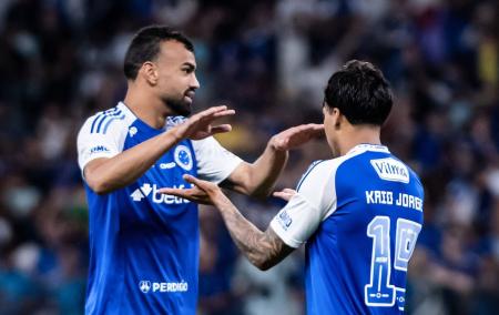Fabrício Bruno e Kaio Jorge durante jogo do Cruzeiro