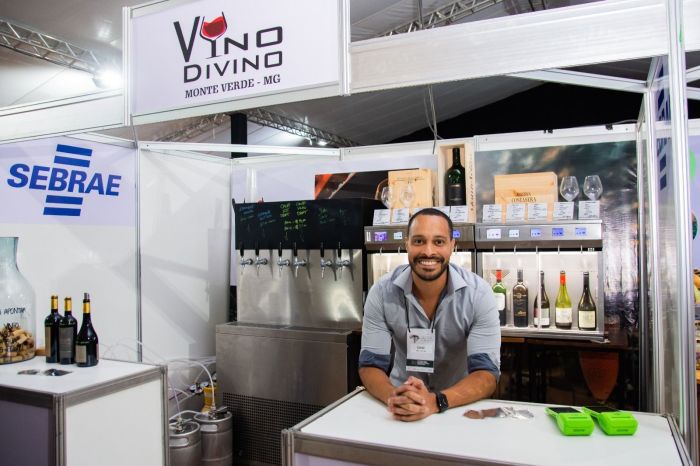 Alexandre Levi, proprietário da Vino Divino, comércio em Monte Verde