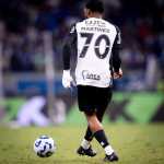 Corinthians toma decisão sobre José Martínez após expulsão contra o Cruzeiro