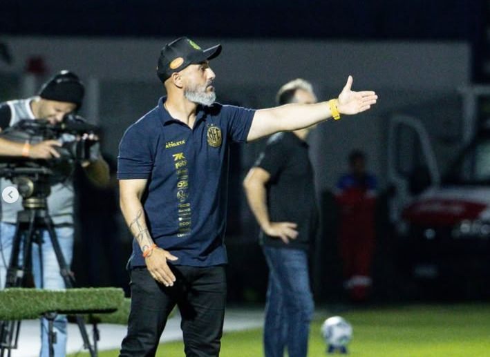 Mirassol anuncia renovação de contrato com o técnico Rafael Guanaes