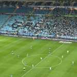 Torcida do Grêmio vaia ex-Atlético durante jogo com Palmeiras