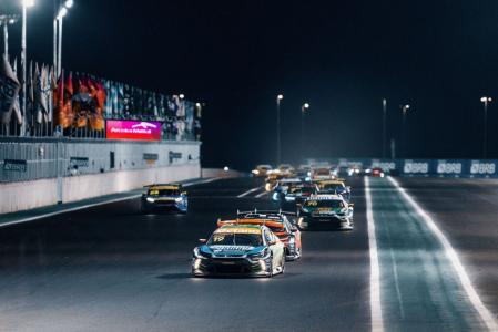 Carros da Stock Car em ação em Cuiabá