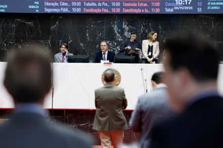 Privatização da Copasa: deputados realizam primeiras reuniões no plenário da ALMG