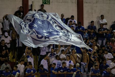 Torcida do Cruzeiro no Almeidão, em Tombos, no Campeonato Mineiro de 2022