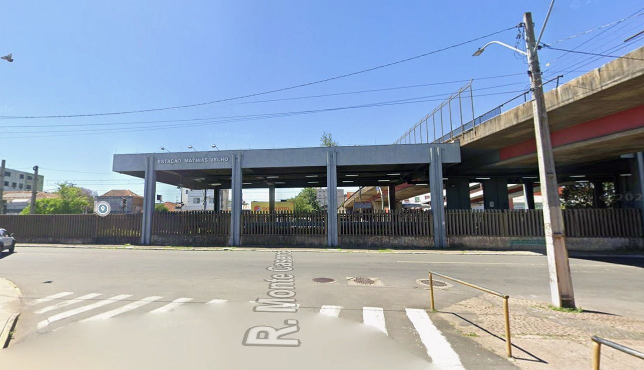 Idosa de 67 anos é arrastada e arremessada por trem; filho denuncia falta de socorro