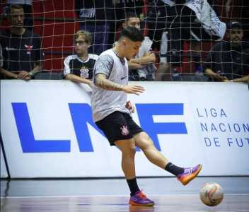 Corinthians vence Campo Mourão e se classifica à final da LNF