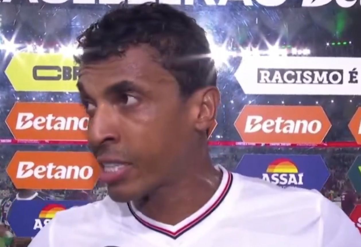 Luiz Gustavo dispara contra diretoria e pede desculpas para torcida do São Paulo