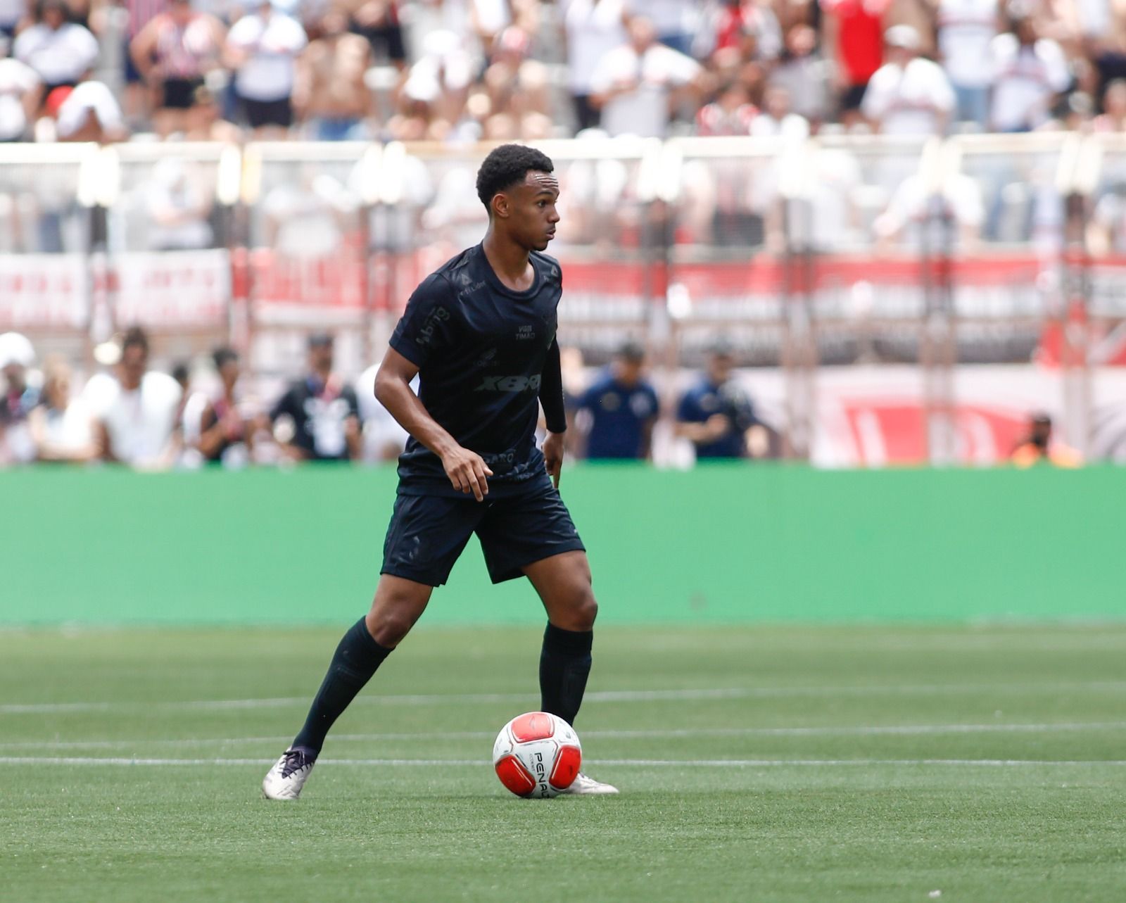 Corinthians renova com trio da base; veja detalhes
