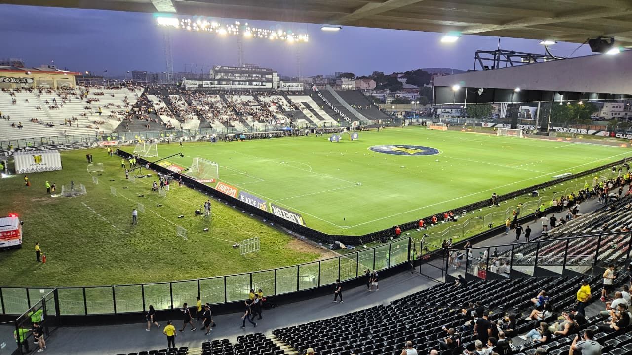 Vasco x Internacional: escalações do jogo válido pelo Campeonato Brasileiro