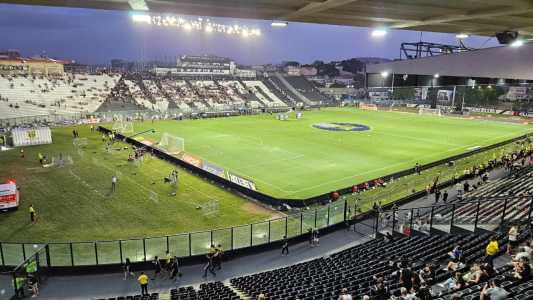São Januário, no Rio de Janeiro, recebe Vasco x Internacional