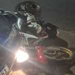 Dupla em motocicleta tenta matar condutor de carro e acaba presa em Fabriciano