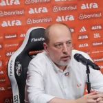 Presidente do Inter pede desculpas após goleada e explica como fugir do rebaixamento