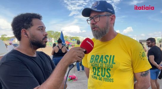 O deputado federal Marcos Pollon (PL-MS) foi, até o início da tarde, o único político a estar presente na manifestação bolsonarista que aconteceu em frente ao Museu Nacional da República, em Brasília